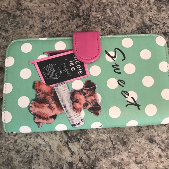 Nicole Lee Handbags - Like new Nicole Lee Clutch wallet!